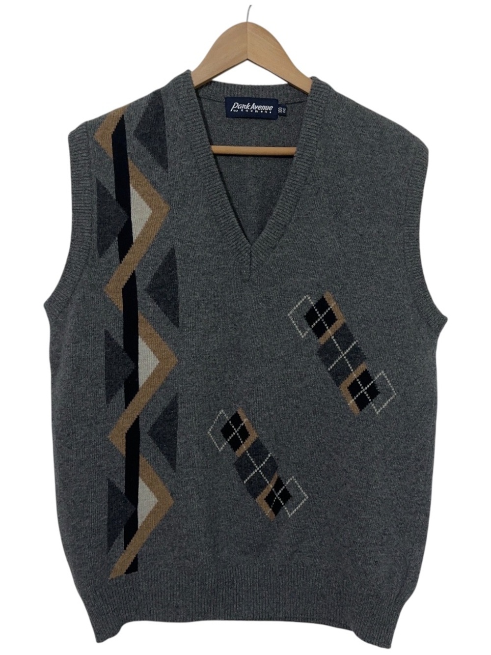 Park Avenue by Raymond V-neck Argyle Pattern Sweater Vest